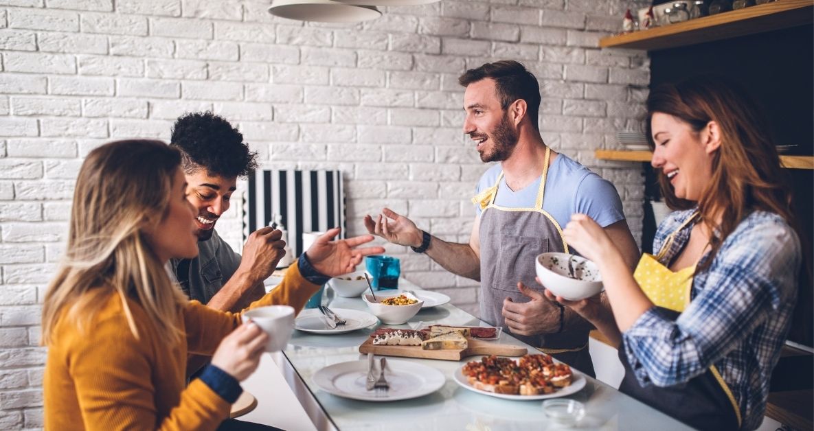 Pros and Cons of Having a Roommate | iROOMit Blog