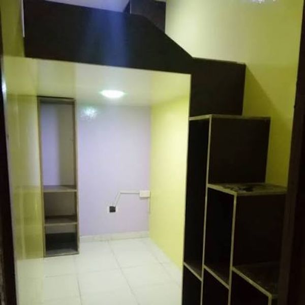 Ariyan Rahman on iROOMit